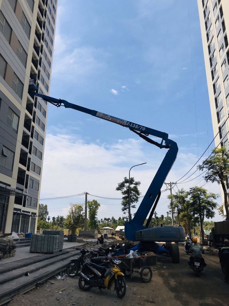 Xe nâng người cao 43m Genie Z135